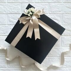 Siyah Hediye Kutusu (25 x 25 x 8 cm) Bej Tasarım
