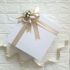 Beyaz Hediye Kutusu (30 x 30 x 10 cm) Bej Tasarım