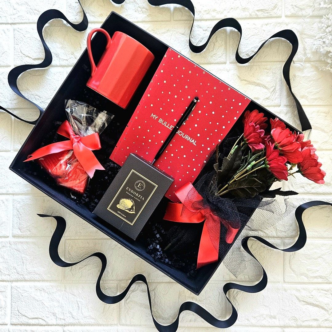 Corporate Black & Red Hediye Kutusu