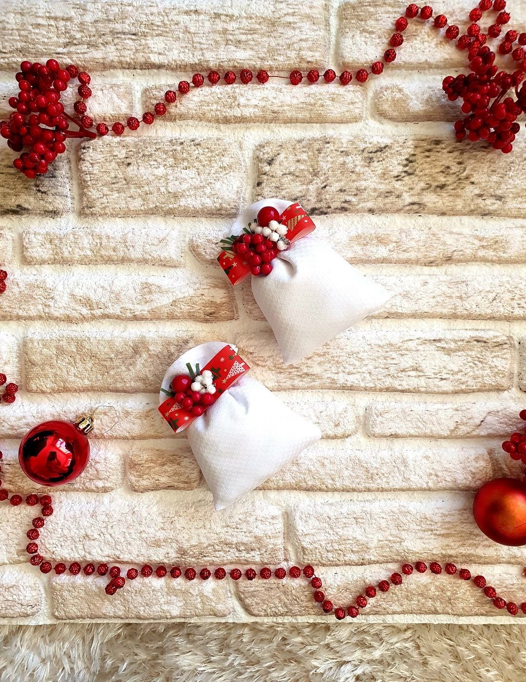 Happy New Year Sabun Kesesi (Kırmızı-Beyaz)