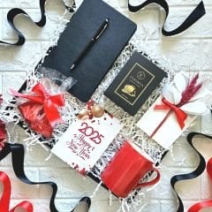 Corporate New Year Red - Hediye Kutusu