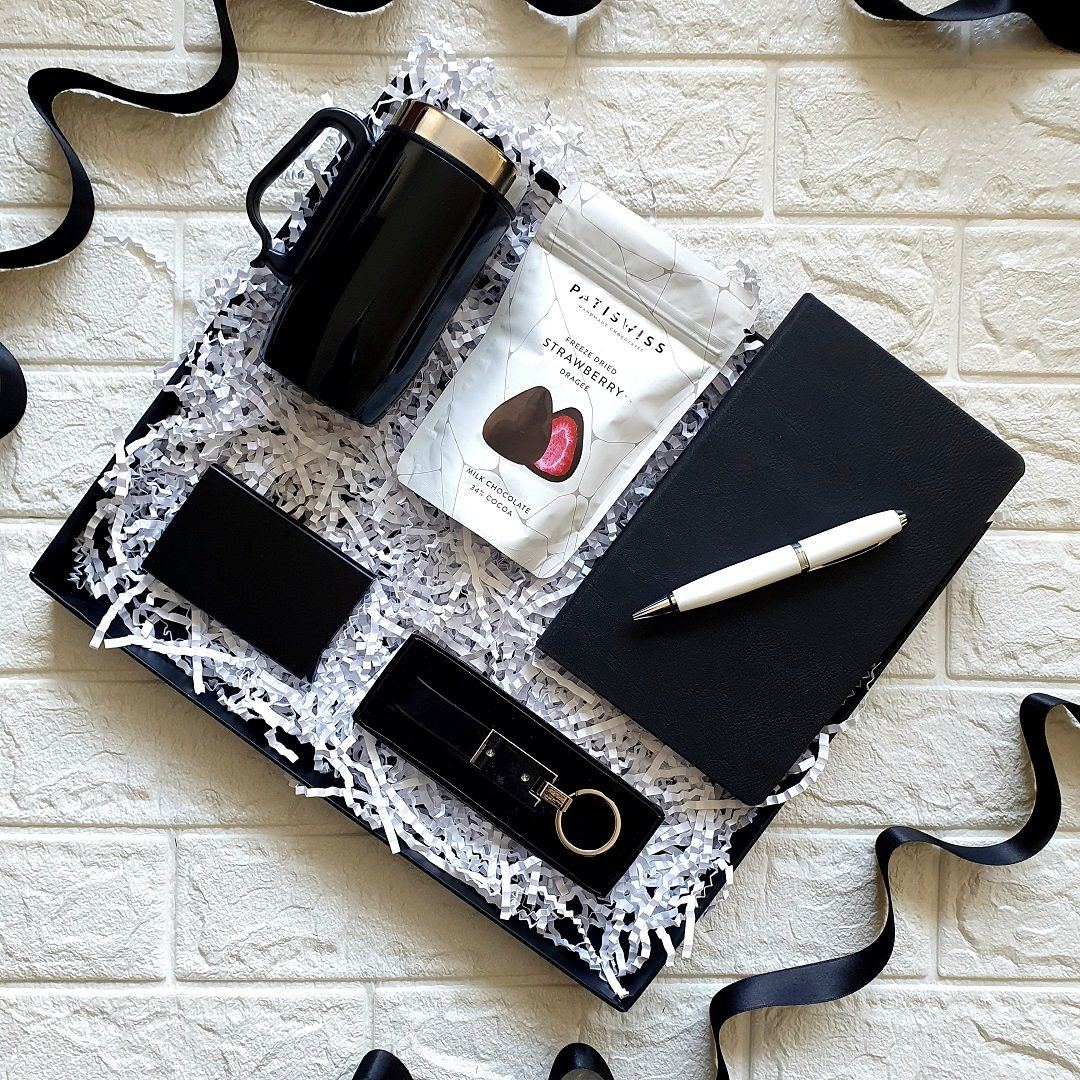 Corporate Black & White No:3 - Hediye Kutusu