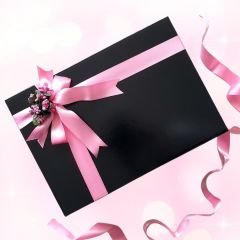 Siyah Hediye Kutusu - Pembe Tasarım (35 x 25 x 12 cm)