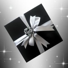Siyah Hediye Kutusu Gümüş Premium (25 x 25 x 10 cm)